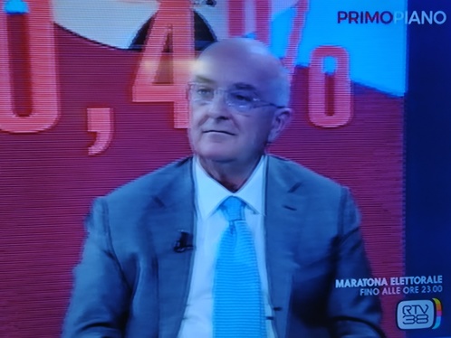 L'EX SINDACO  DE SANTI INTERVIENE  IN MERITO  ALLE  DICHIARAZIONE DEL  COMMISSARIO PARASCATOLA  SUL DISAVANZO DI  BILANCIO DEL COMUNE DI RIO